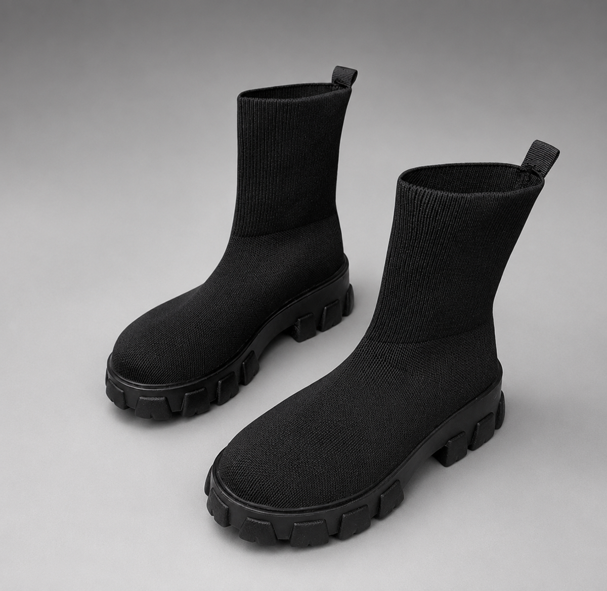 Women's Faux Fur Lined Stretch Ankle Boots in Black