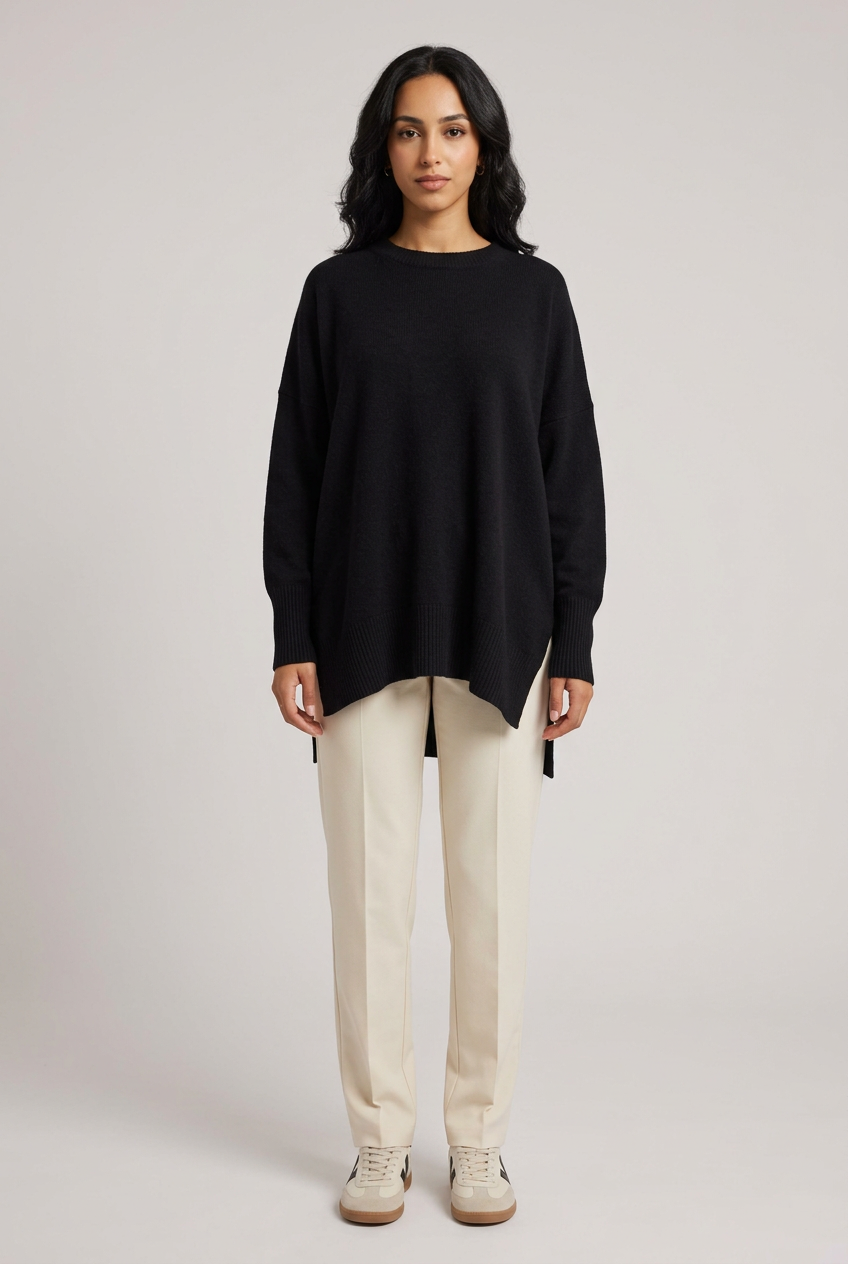 Women's Oversized Wool Cashmere Jumper in Black