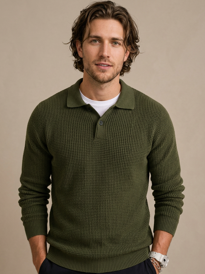 Men's Slim Fit Lapel Collar Knit Jumper in Green – three-quarter view