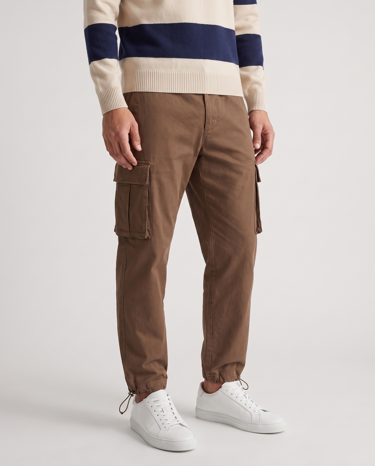 Men's Stretch Cotton Cargo Joggers in Coffee