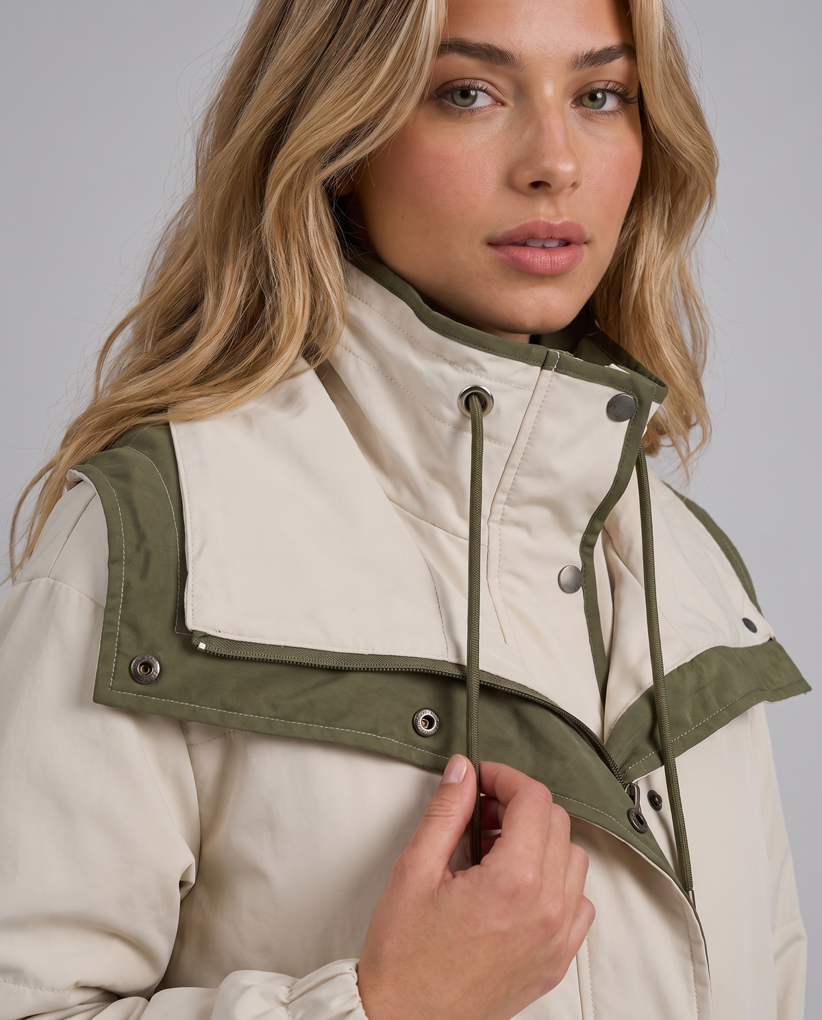 Women's Waterproof Windbreaker Jacket in White – close-up
