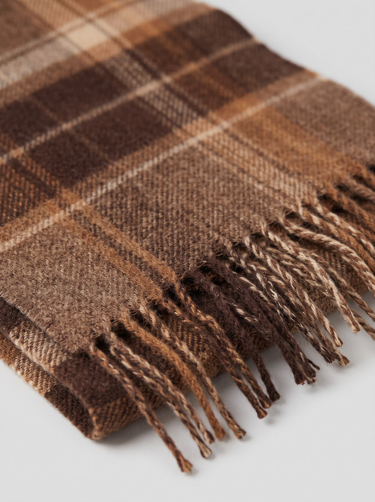 Women's Tartan Wrap Scarf – Soft Cashmere-Blend with Fringe