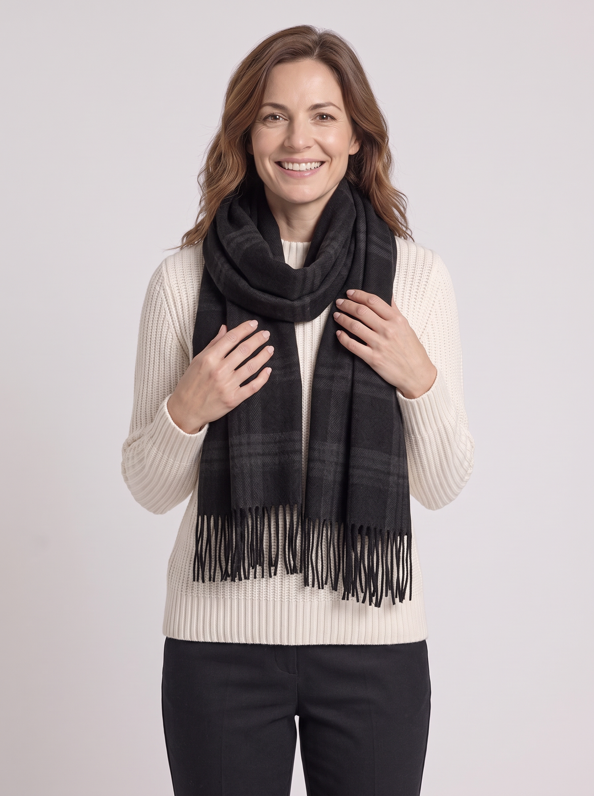 Women's Tartan Wrap Scarf – Soft Cashmere-Blend with Fringe
